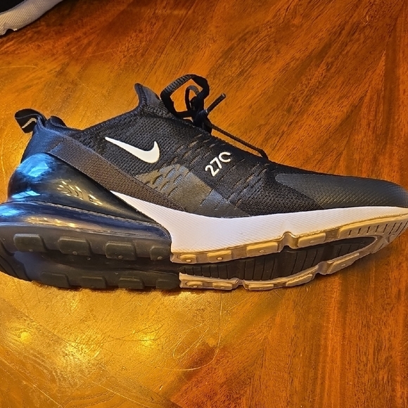 Nike Air Max 270 Black and White Sneakers Size 11 Used But Good Condition - Picture 7 of 10